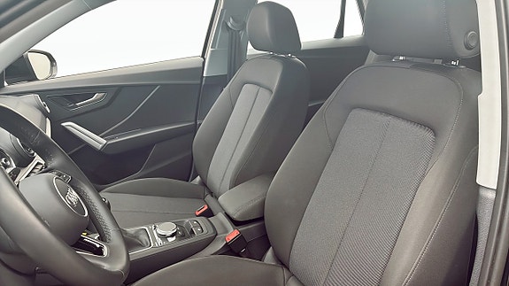 Audi Q2 8 of 12