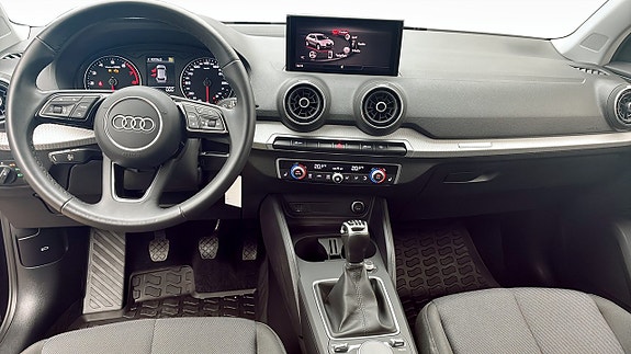 Audi Q2 10 of 12