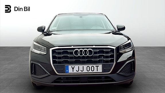 Audi Q2 4 of 5