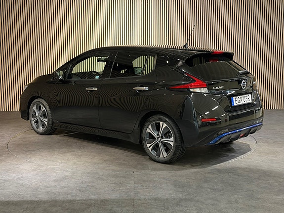 Nissan Leaf 3 of 5