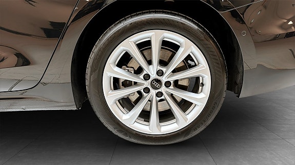 Audi A5 6 of 16