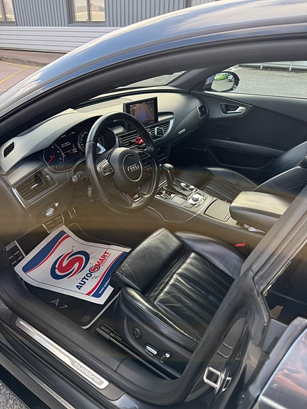 Audi A7 4 of 5