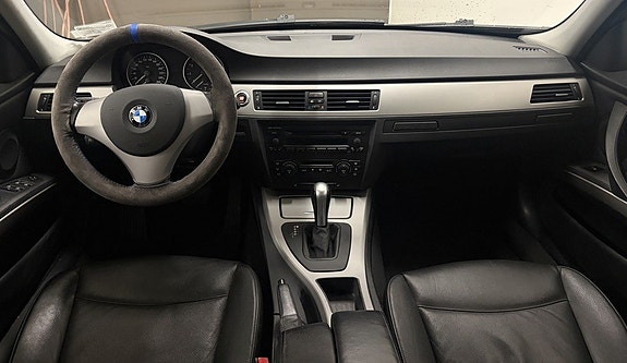 BMW 325i 7 of 11