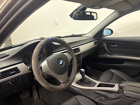 BMW 325i 8 of 11