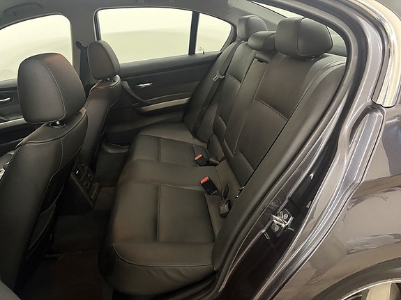 BMW 325i 10 of 11
