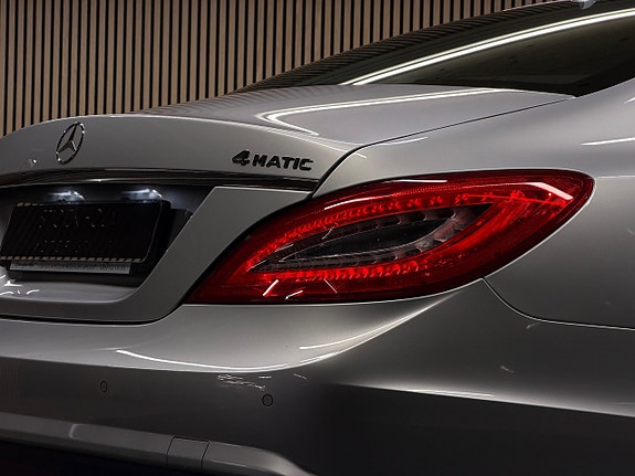 Mercedes-Benz CLS500 13 of 30
