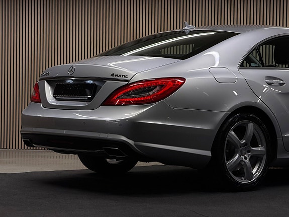 Mercedes-Benz CLS500 15 of 30