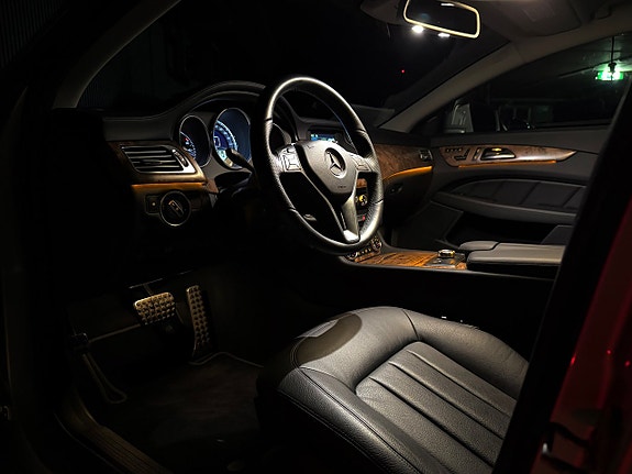 Mercedes-Benz CLS500 20 of 30