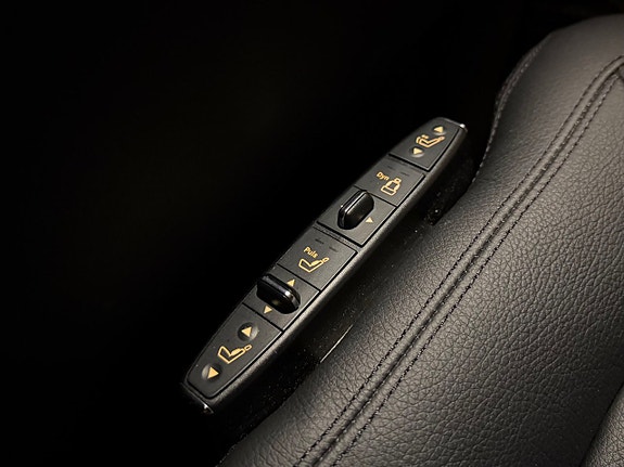 Mercedes-Benz CLS500 28 of 30