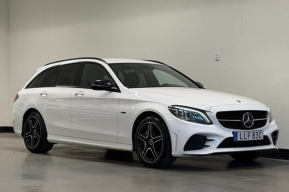 Mercedes-Benz C300 3 of 5