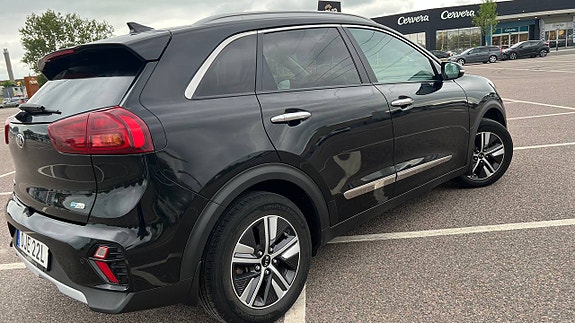Kia Niro 2 of 5