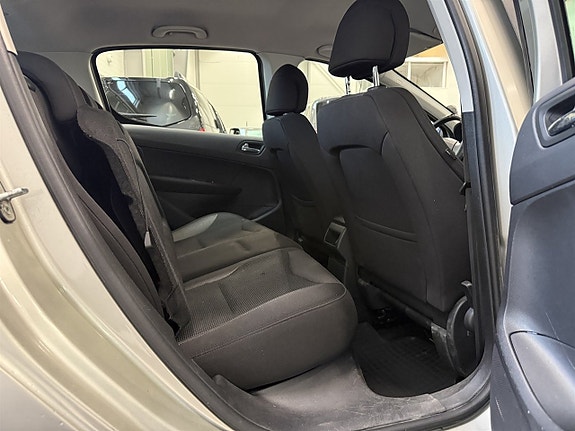 Peugeot 308 10 of 22