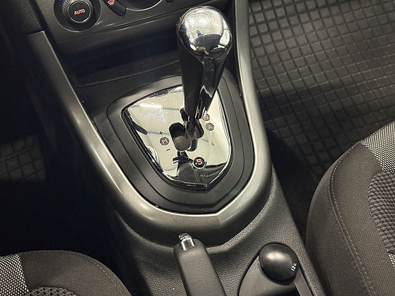 Peugeot 308 19 of 22