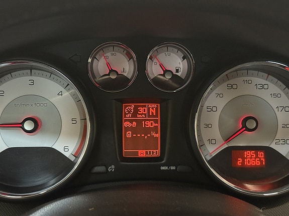 Peugeot 308 14 of 22