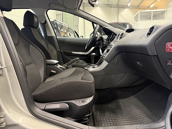 Peugeot 308 8 of 22