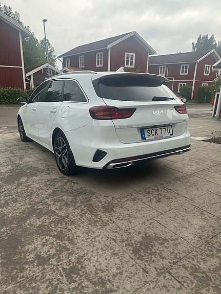 Kia Ceed 2 of 4