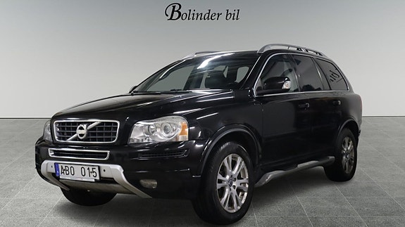 Volvo XC90 3 of 23