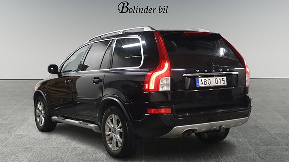 Volvo XC90 4 of 23