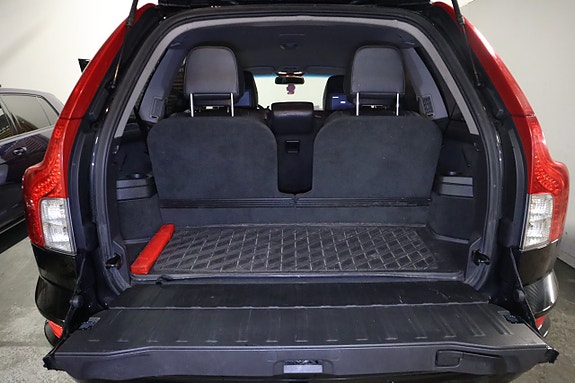 Volvo XC90 15 of 23