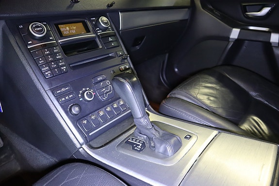 Volvo XC90 11 of 23
