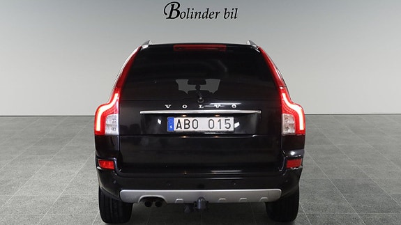 Volvo XC90 5 of 23