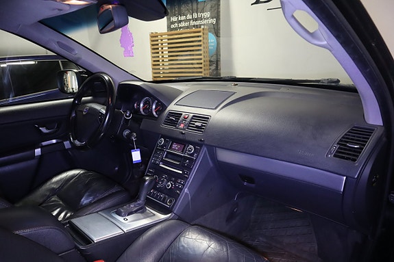Volvo XC90 19 of 23