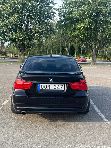 BMW 318i 5 of 5