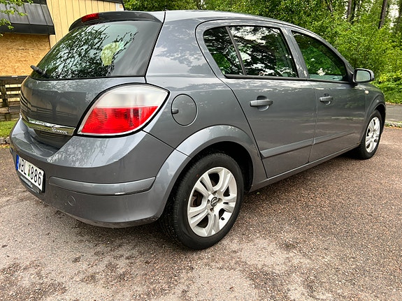 Opel Astra 4 of 5