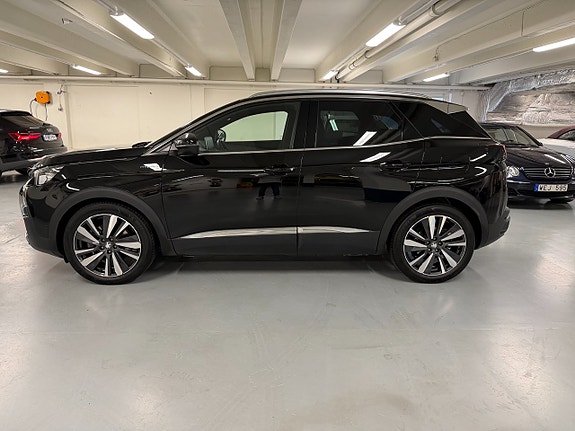 Peugeot 3008 2 of 5