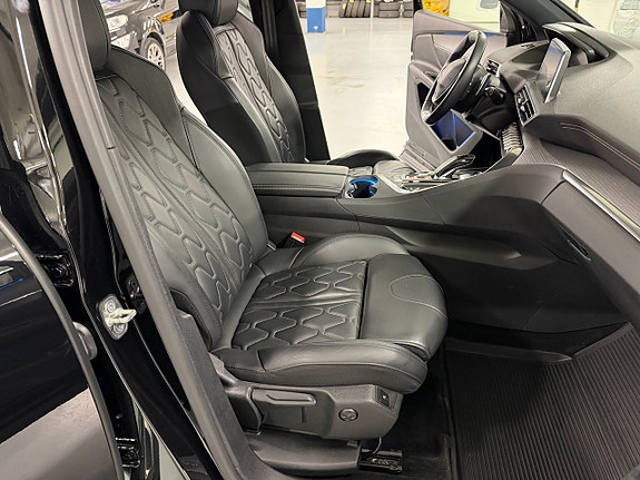 Peugeot 3008 8 of 12