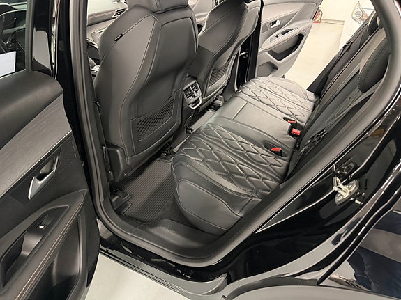 Peugeot 3008 9 of 12