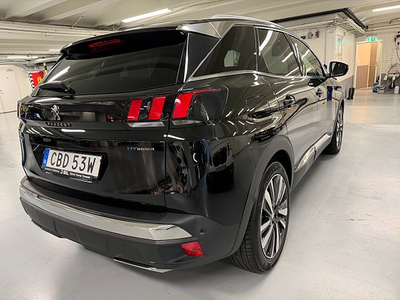 Peugeot 3008 4 of 5