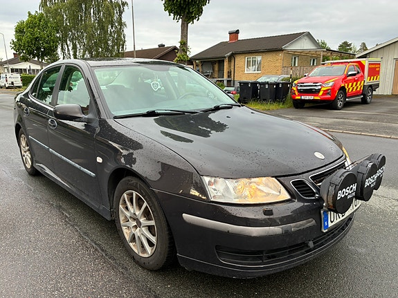 Saab 9-3 2 of 5