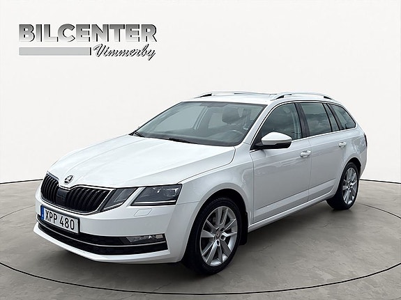 Skoda Octavia 2 of 5