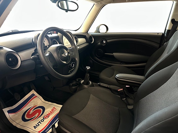 MINI Cooper 12 of 17