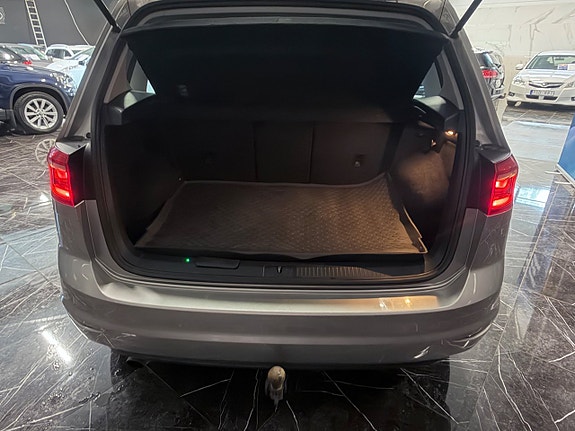 Volkswagen Golf Sportsvan 20 of 25