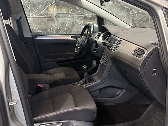 Volkswagen Golf Sportsvan 15 of 25