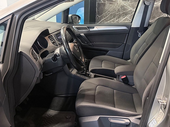 Volkswagen Golf Sportsvan 13 of 25