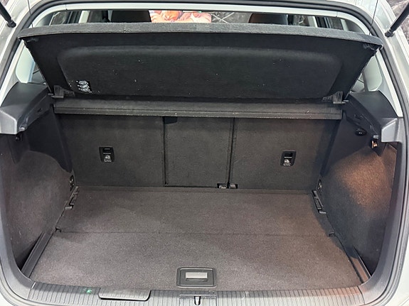 Volkswagen Golf Sportsvan 25 of 25