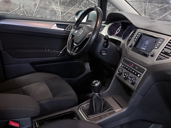 Volkswagen Golf Sportsvan 17 of 25