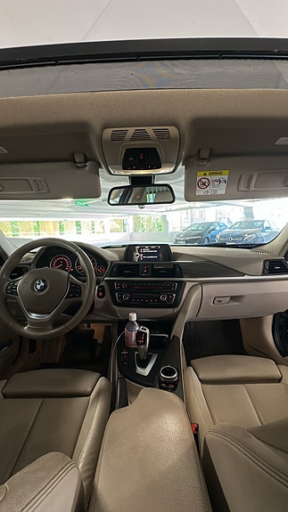BMW 320d 15 of 21
