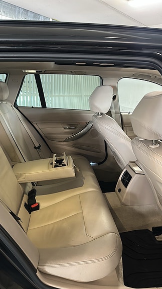 BMW 320d 12 of 21