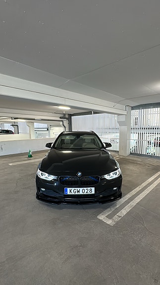 BMW 320d 2 of 5