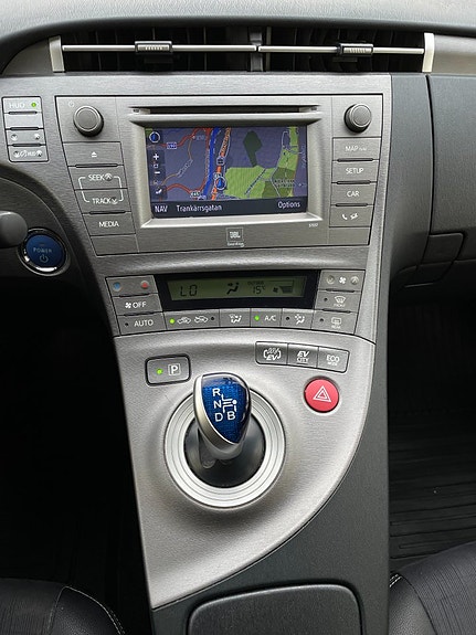 Toyota Prius Plug-in Hybrid 10 of 18