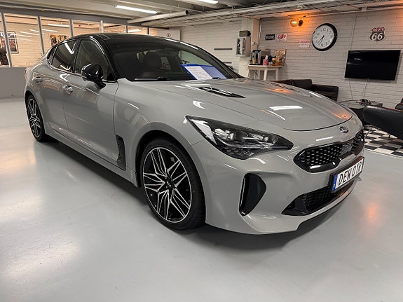 Kia Stinger 3 of 5