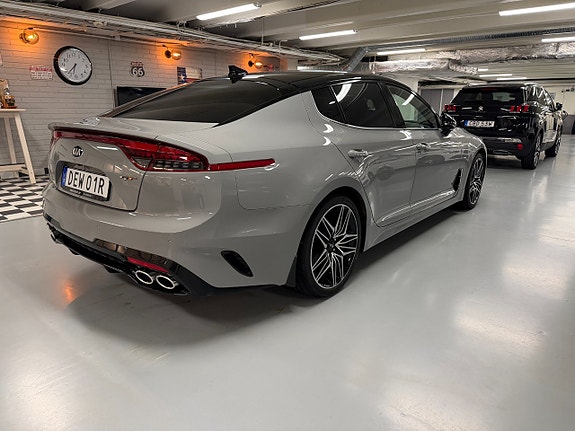 Kia Stinger 5 of 5