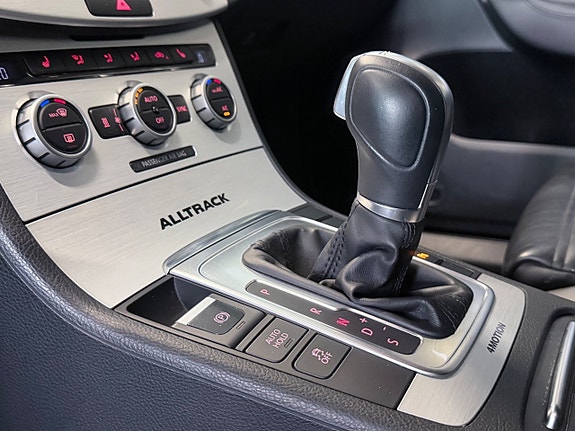 Volkswagen Passat Alltrack 19 of 22