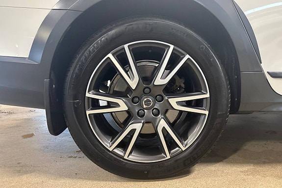 Volvo V90 Cross Country 5 of 5