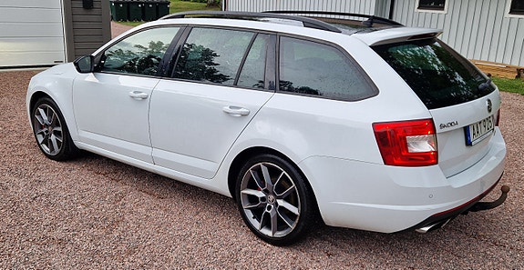 Skoda Octavia 3 of 5