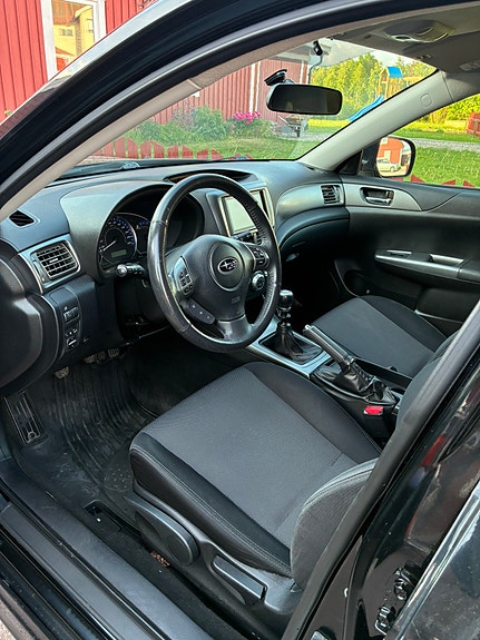 Subaru Impreza 3 of 3